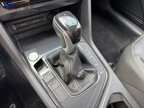 Used 2022 Volkswagen Tiguan SE image 26