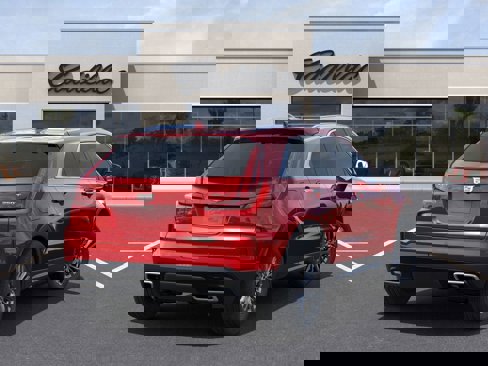 New 2025 Cadillac XT4 Premium Luxury w/ Cold Weather Package image 4