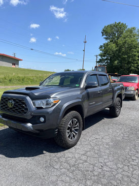 Used 2021 Toyota Tacoma 4x4 Double Cab image 2