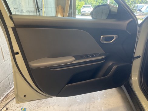 Used 2025 Kia K4 LXS image 9