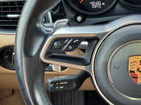 Used 2018 Porsche Macan image 24