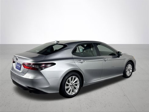 Used 2023 Toyota Camry LE w/ Convenience Package image 6