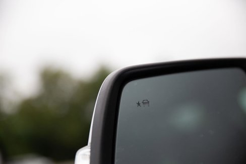 Used 2023 GMC Acadia SLT image 10
