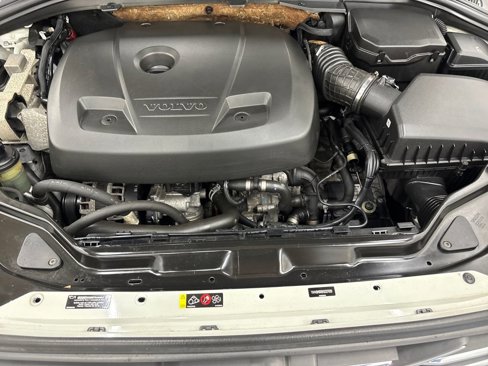 Used 2017 Volvo XC60 T6 Dynamic w/ Climate Package image 22