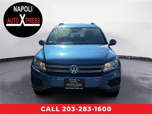 Used 2017 Volkswagen Tiguan Limited w/ Premium Package image 8