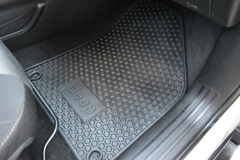 Used 2014 Jeep Cherokee Latitude image 21