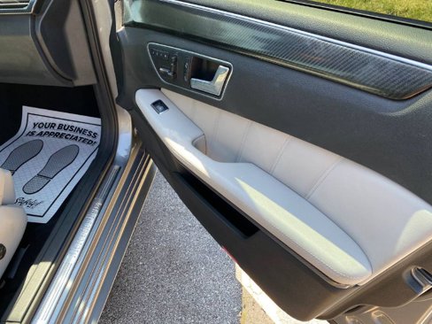 Used 2011 Mercedes-Benz E 350 4MATIC Sedan image 10