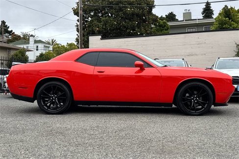 Used 2018 Dodge Challenger SXT w/ Blacktop Package image 3
