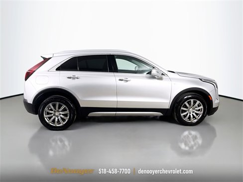 Used 2021 Cadillac XT4 Premium Luxury w/ Cold Weather Package image 8