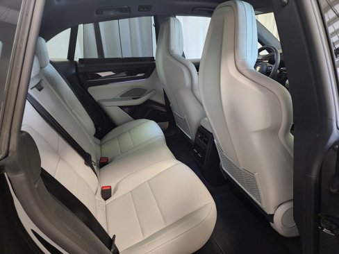 New 2025 Porsche Macan 4S Electric image 25