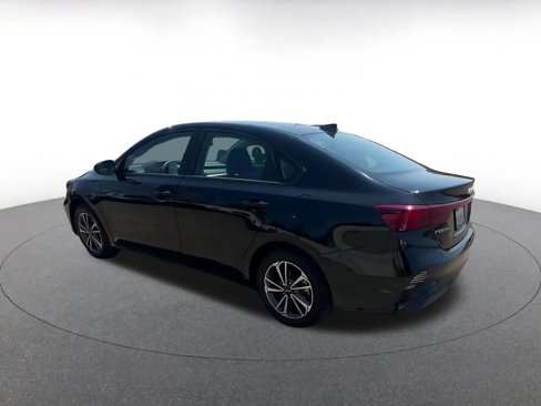 Used 2024 Kia Forte LXS image 10