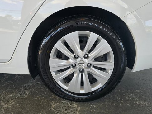Used 2023 Nissan Sentra S image 28