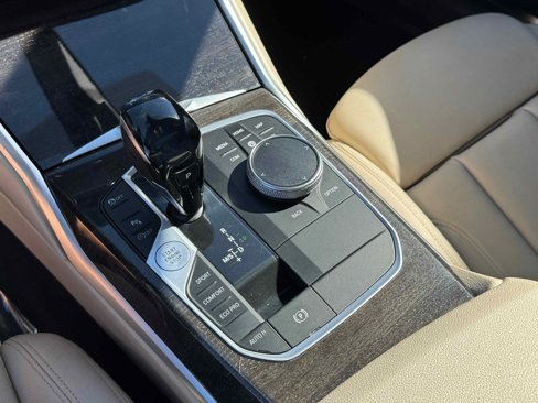 Used 2020 BMW 330i Sedan w/ Convenience Package image 23