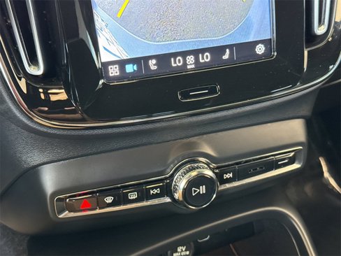 Certified 2023 Volvo XC40 Recharge Ultimate image 20