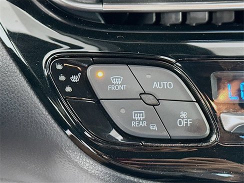 Used 2018 Toyota C-HR XLE image 20