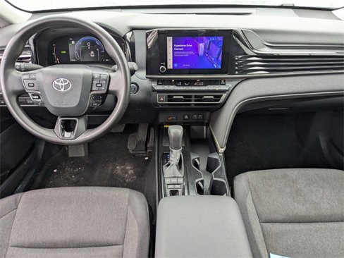 Used 2025 Toyota Camry Hybrid image 13