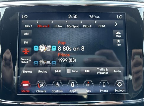 Used 2022 Jeep Grand Cherokee Limited w/ Tech Group image 19