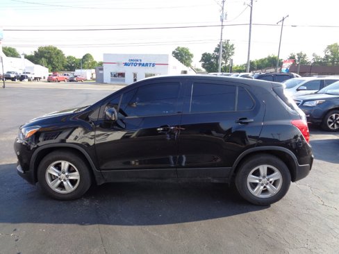 Used 2020 Chevrolet Trax LS image 1