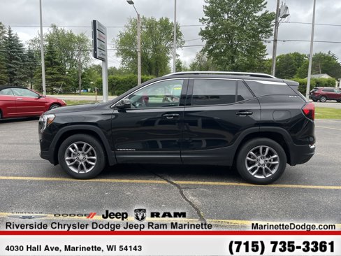 Used 2022 GMC Terrain SLT w/ LPO, Floor Liner Package image 4