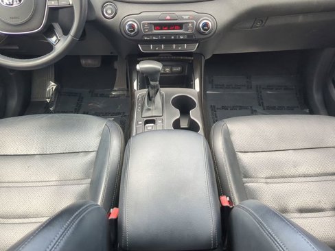 Used 2020 Kia Sorento EX image 18