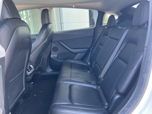 Used 2021 Tesla Model Y Long Range image 6