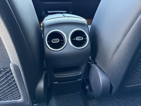 Certified 2021 Mercedes-Benz GLB 250 image 34
