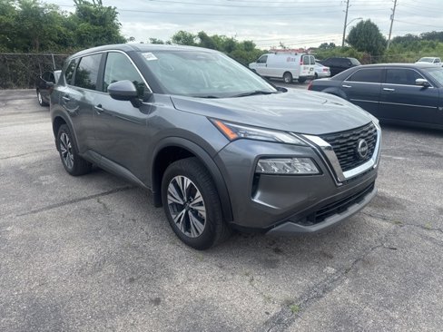 Used 2023 Nissan Rogue SV image 1