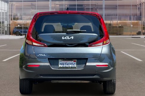Certified 2022 Kia Soul LX image 5
