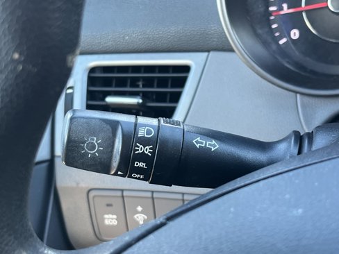 Used 2016 Hyundai Elantra SE image 20