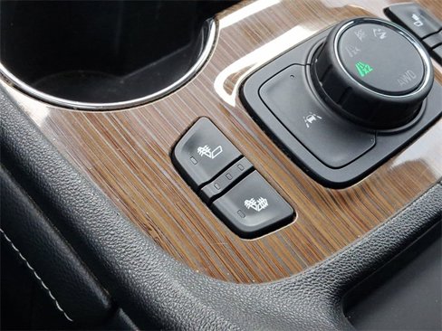 Used 2021 GMC Acadia SLE w/ Driver Convenience Package image 25