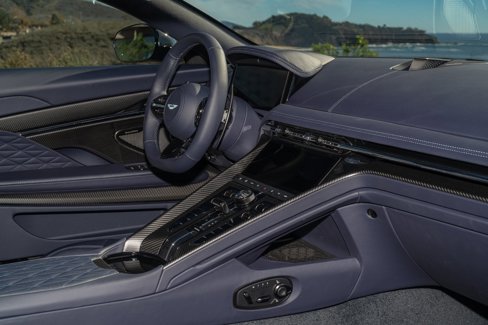 Used 2024 Aston Martin DB12 Coupe image 14
