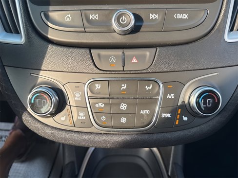 Used 2024 Chevrolet Malibu LT image 26