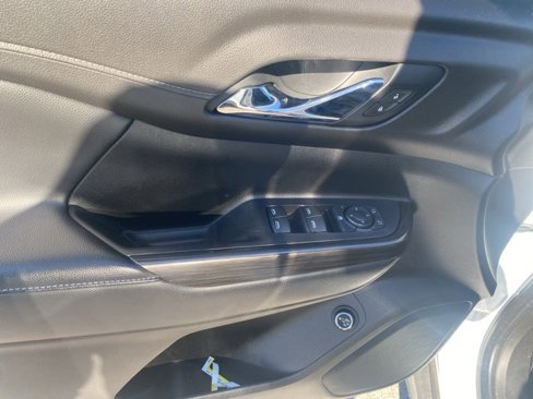 Used 2020 GMC Acadia SLT image 17