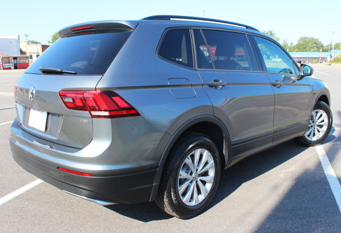 Used 2018 Volkswagen Tiguan S image 17