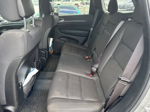 Used 2020 Jeep Grand Cherokee Laredo image 7