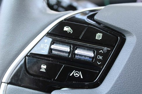 Certified 2023 Kia Niro EX Touring image 26