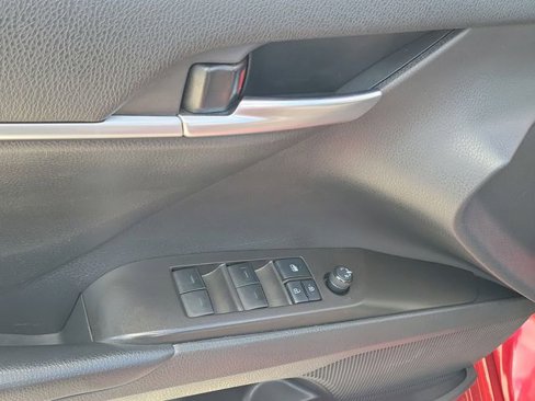 Used 2021 Toyota Camry LE image 21