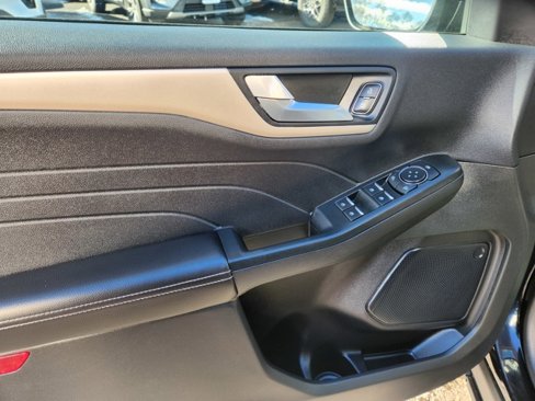 Used 2021 Ford Escape SE w/ Convenience Package image 19