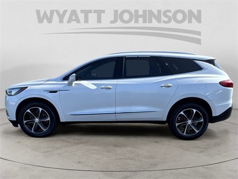 Used 2021 Buick Enclave Essence w/ Sport Touring Edition image 2