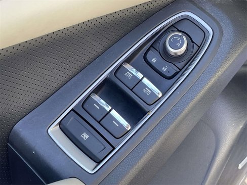 Used 2019 Subaru Ascent Limited image 16