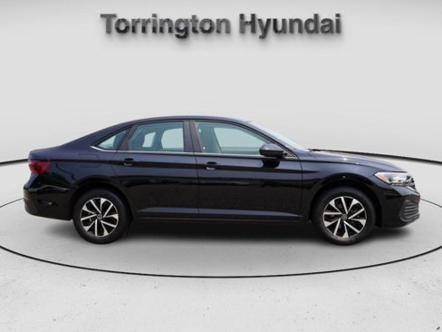 Used 2024 Volkswagen Jetta S image 8