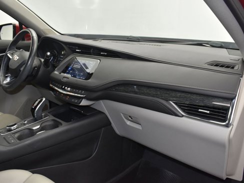 Used 2021 Cadillac XT4 Premium Luxury image 22