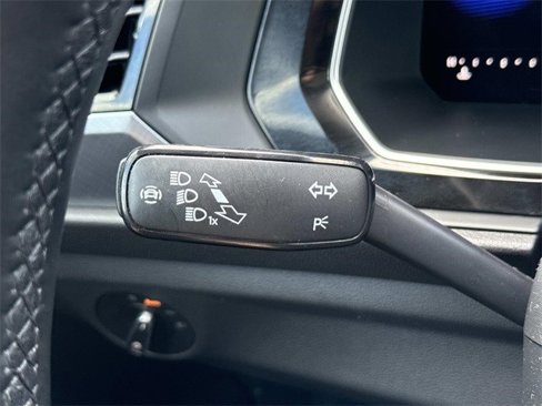 Used 2022 Volkswagen Jetta SE image 27