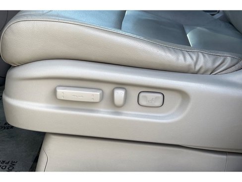 Used 2016 Honda Odyssey Touring Elite image 13