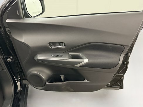 Used 2024 Nissan Kicks SV image 32