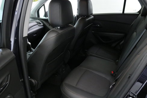 Used 2022 Chevrolet Trax LT w/ LT Convenience Package image 24