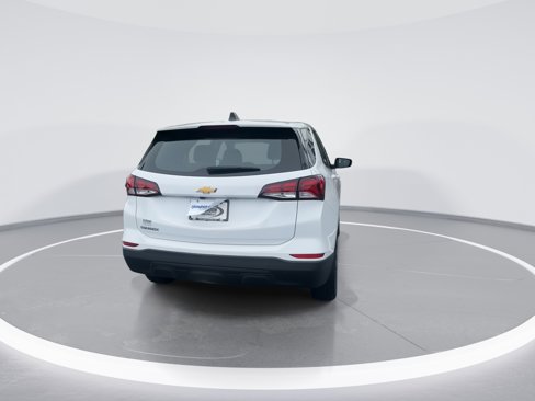 Used 2024 Chevrolet Equinox LS image 8
