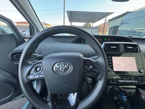 Used 2021 Toyota Prius LE image 8