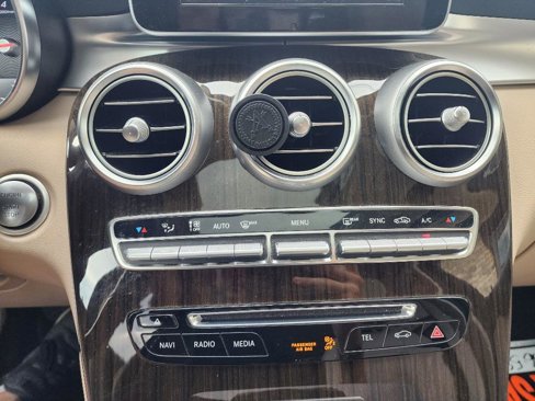 Used 2018 Mercedes-Benz GLC 300 image 16