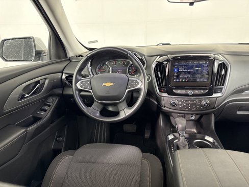 Used 2021 Chevrolet Traverse LT image 22